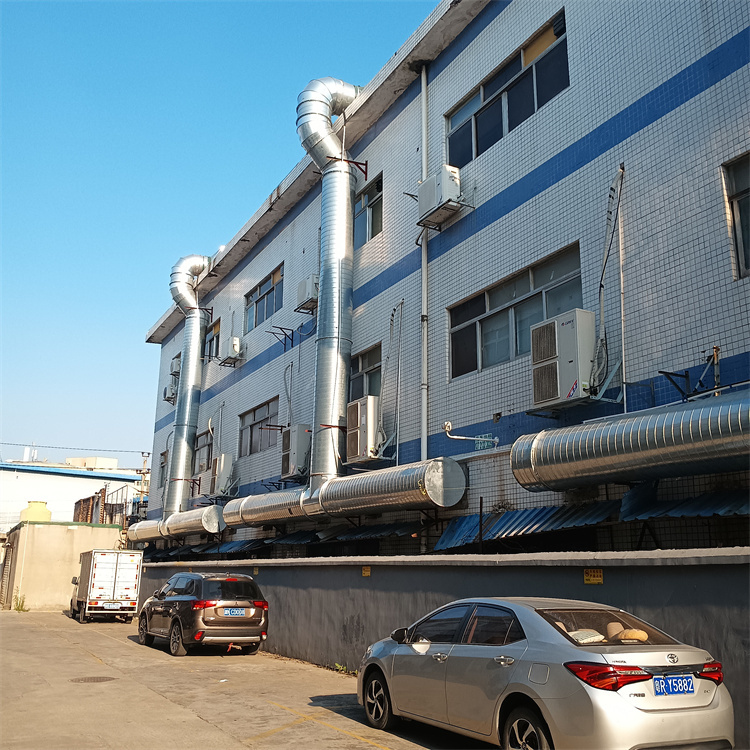 宏鑫环保通风管道生产厂家承接五金车间环保设备安装工程 
